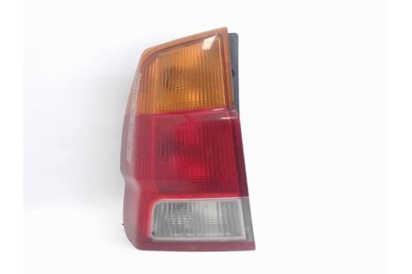 Recambio de piloto trasero izquierdo para mitsubishi montero (v20/v40) referencia OEM IAM MB831085  