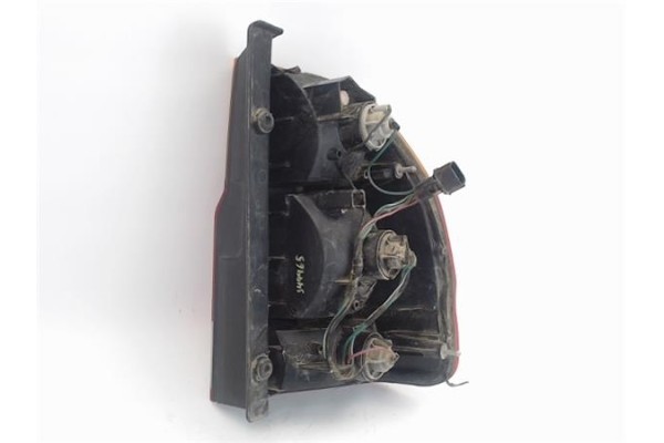 Recambio de piloto trasero izquierdo para mitsubishi montero (v20/v40) referencia OEM IAM MB831085  