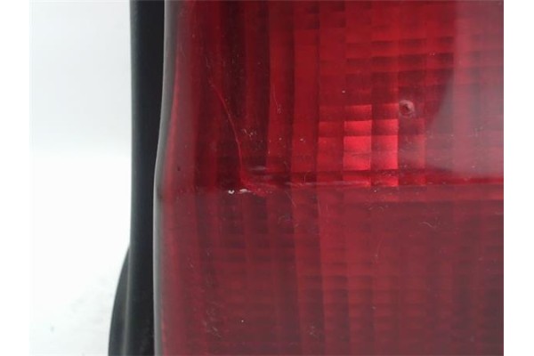Recambio de piloto trasero derecho para chrysler neon pl referencia OEM IAM 5261862  