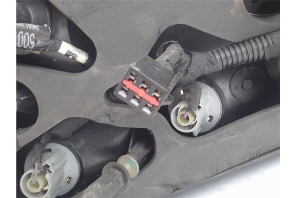 Recambio de piloto trasero derecho para chrysler neon pl referencia OEM IAM 5261862  