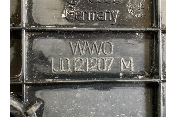 Recambio de electroventilador para volkswagen golf iv berlina (1j1) 1.8 t referencia OEM IAM 1J0121207M  