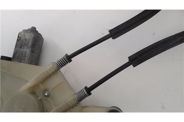 Recambio de mecanismo elevalunas delantero izquierdo para renault master iii combi 2.3 l1h1 3,0t referencia OEM IAM 12800103  