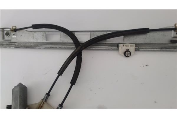 Recambio de mecanismo elevalunas delantero derecho para renault master iii combi 2.3 l1h1 3,0t referencia OEM IAM 128001031  