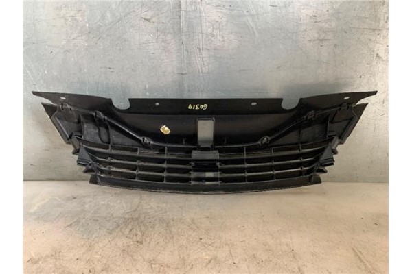 Recambio de rejilla paragolpes delantero para renault laguna ii (xgo) 1.9d dci (120) referencia OEM IAM 8200012581  
