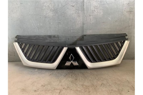 Recambio de rejilla capo para mitsubishi outlander (cw0) 2.0 di-d intense referencia OEM IAM 7450A037ZZ  