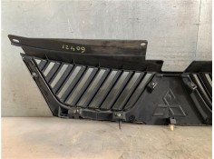 Recambio de rejilla capo para mitsubishi outlander (cw0) 2.0 di-d intense referencia OEM IAM 7450A037ZZ  