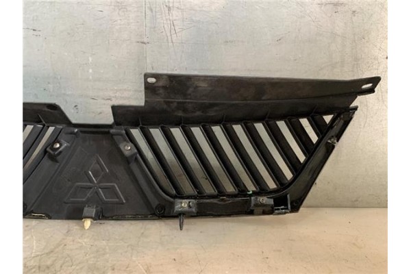 Recambio de rejilla capo para mitsubishi outlander (cw0) 2.0 di-d intense referencia OEM IAM 7450A037ZZ  