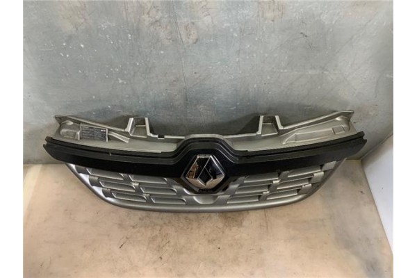 Recambio de rejilla paragolpes delantero para renault master iii combi 2.3 l1h1 3,0t referencia OEM IAM 623102803R  