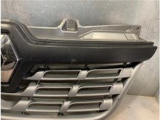 Recambio de rejilla paragolpes delantero para renault master iii combi 2.3 l1h1 3,0t referencia OEM IAM 623102803R  