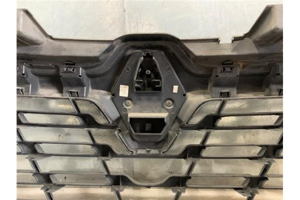 Recambio de rejilla paragolpes delantero para renault master iii combi 2.3 l1h1 3,0t referencia OEM IAM 623102803R  