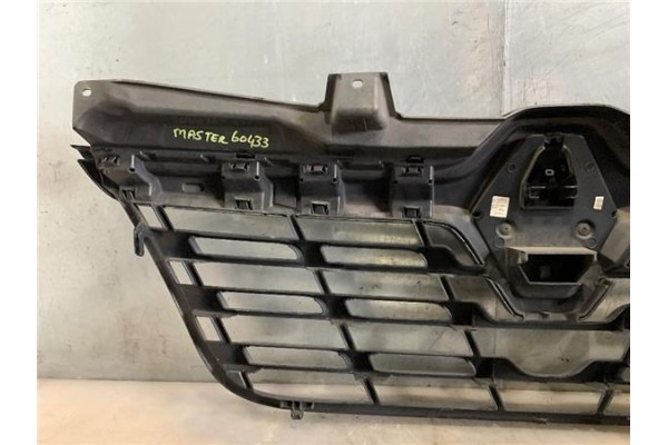 Recambio de rejilla paragolpes delantero para renault master iii combi 2.3 l1h1 3,0t referencia OEM IAM 623102803R  