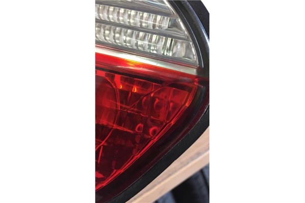 Recambio de piloto trasero izquierdo para hyundai h-1 van 2.5 furgón con portón referencia OEM IAM 924014A0  