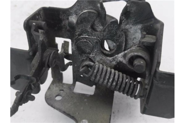 Recambio de cerradura capo para volkswagen golf iv berlina (1j1) 1.6 referencia OEM IAM 1J0823509B   Recambio de cerradura capo para volkswagen golf iv berlina (1j1) 1.6 referencia OEM IAM 1J0823509B