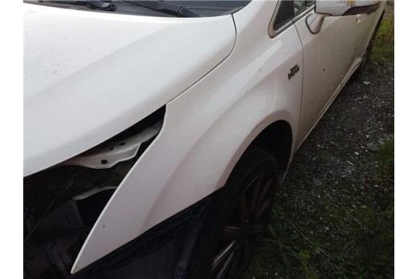 Recambio de aleta delantero izquierda para toyota avensis cross sport (t27) 2.2 premium referencia OEM IAM   