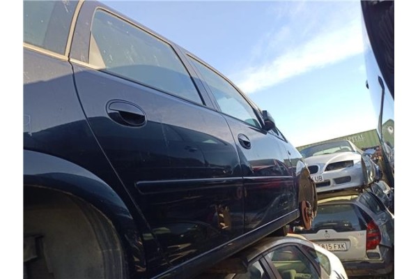 Recambio de puerta trasero derecha para opel meriva 1.7 cdti referencia OEM IAM   