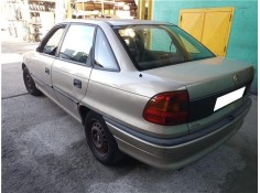 opel astra f berlina del año 1997