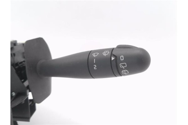 Recambio de mando intermitencia para renault clio ii fase ii (b/cb0) 1.5 pack dynamique referencia OEM IAM 7701047552   Recambio de mando intermitencia para renault clio ii fase ii (b/cb0) 1.5 pack dynamique referencia OEM IAM 7701047552