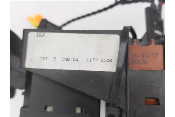 Recambio de mando intermitencia para renault clio ii fase ii (b/cb0) 1.5 pack dynamique referencia OEM IAM 7701047552   Recambio de mando intermitencia para renault clio ii fase ii (b/cb0) 1.5 pack dynamique referencia OEM IAM 7701047552