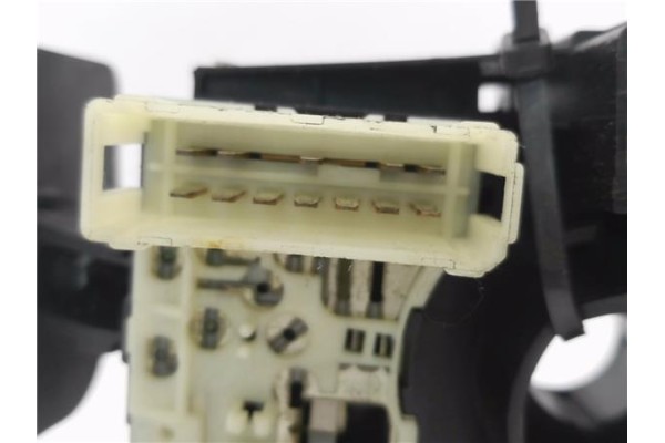 Recambio de mando intermitencia para renault clio ii fase ii (b/cb0) 1.5 pack dynamique referencia OEM IAM 7701047552   Recambio de mando intermitencia para renault clio ii fase ii (b/cb0) 1.5 pack dynamique referencia OEM IAM 7701047552