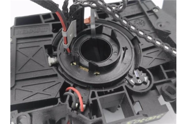 Recambio de mando intermitencia para renault clio ii fase ii (b/cb0) 1.5 pack dynamique referencia OEM IAM 7701047552   Recambio de mando intermitencia para renault clio ii fase ii (b/cb0) 1.5 pack dynamique referencia OEM IAM 7701047552