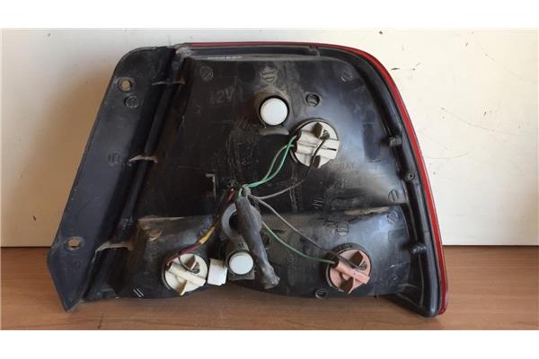 Recambio de piloto trasero izquierdo para hyundai accent (lc) 1.3 gl 5p referencia OEM IAM 92401252  