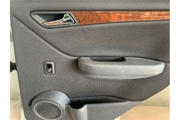 Recambio de puerta trasero derecha para mercedes-benz clase a (bm 169) 1.7 a 170 (169.032) referencia OEM IAM A1697302005   Recambio de puerta trasero derecha para mercedes-benz clase a (bm 169) 1.7 a 170 (169.032) referencia OEM IAM A1697302005
