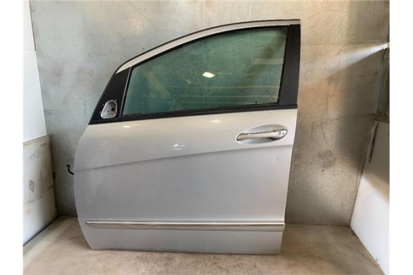 Recambio de puerta delantero izquierda para mercedes-benz clase a (bm 169) 1.7 a 170 (169.032) referencia OEM IAM A1697202105   Recambio de puerta delantero izquierda para mercedes-benz clase a (bm 169) 1.7 a 170 (169.032) referencia OEM IAM A1697202105
