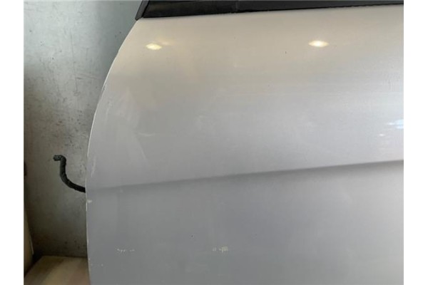 Recambio de puerta delantero izquierda para mercedes-benz clase a (bm 169) 1.7 a 170 (169.032) referencia OEM IAM A1697202105   Recambio de puerta delantero izquierda para mercedes-benz clase a (bm 169) 1.7 a 170 (169.032) referencia OEM IAM A1697202105