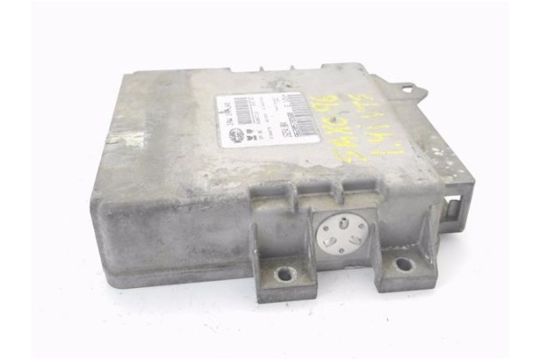 Recambio de centralita para citroen saxo 1.4 vts referencia OEM IAM 9620578580 IAW1AP40 