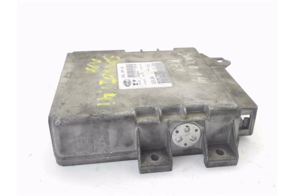Recambio de centralita para citroen saxo 1.4 vts referencia OEM IAM 9620578580 IAW1AP40 