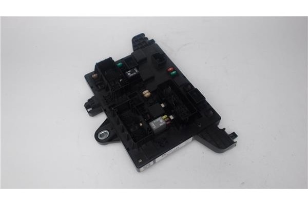Recambio de caja fusibles/rele para opel astra j 1.6 referencia OEM IAM   