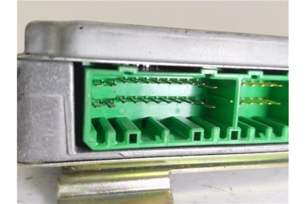 Recambio de centralita para hyundai h-1 furgón 2.5 td referencia OEM IAM 3910042210 4079131650 