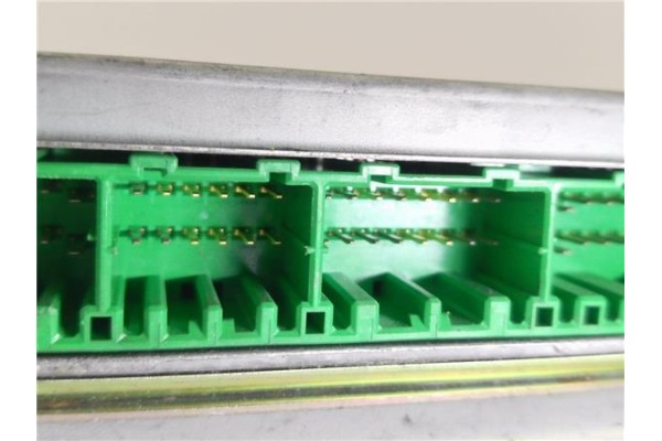 Recambio de centralita para hyundai h-1 furgón 2.5 td referencia OEM IAM 3910042210 4079131650 