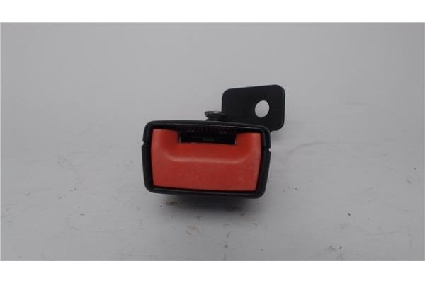 Recambio de anclaje cinturon trasero derecho para opel astra j 1.6 referencia OEM IAM   