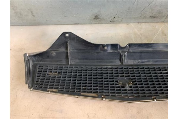 Recambio de rejilla capo para lancia y 10 1.1 i.e. fire (156ag) referencia OEM IAM 7716091  