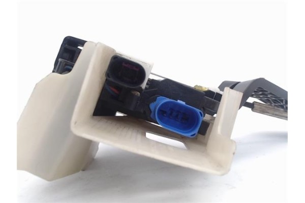 Recambio de cierre electromagnetico trasero izquierdo para volkswagen touareg (7la) 5.0 tdi v10 referencia OEM IAM 7L0839089  