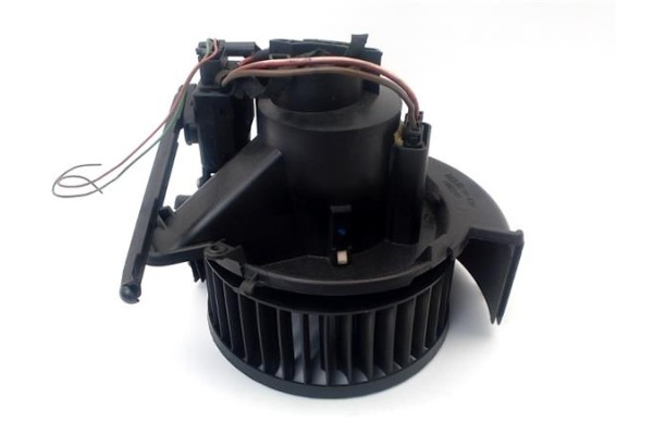 Recambio de ventilador radiador a.a. para opel zafira a 2.0 dti 16v referencia OEM IAM   