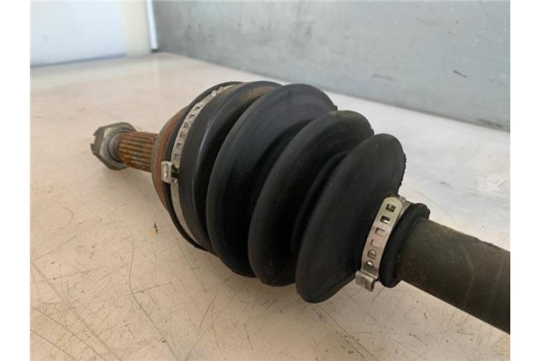 Recambio de palier delantero derecho para hyundai lantra familiar (rd) 1.6 16v referencia OEM IAM 4950829A00  