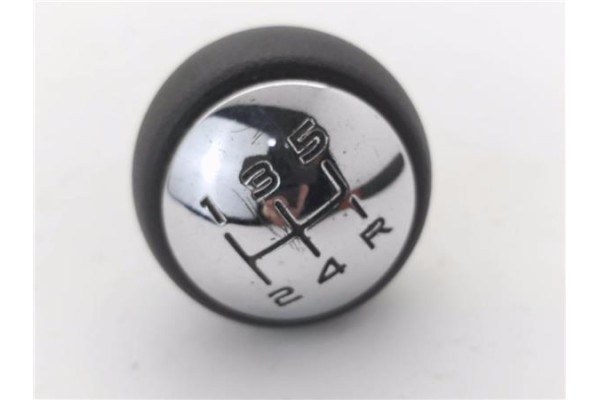 Recambio de pomo palanca cambio para citroen c3 1.4 hdi referencia OEM IAM 2403Z1  