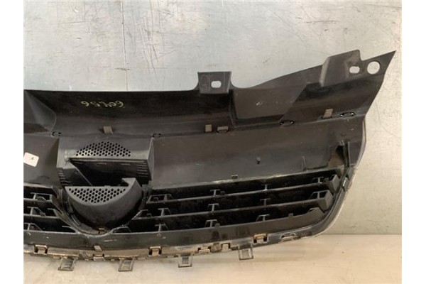 Recambio de rejilla paragolpes delantero para opel zafira 1.9 cdti referencia OEM IAM 6320123  