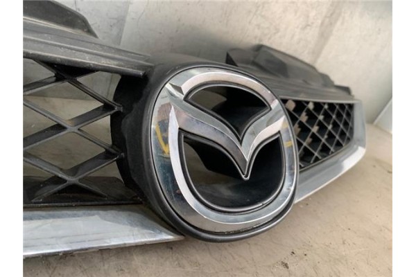 Recambio de rejilla paragolpes delantero para mazda 5 2.0 referencia OEM IAM C23550710C  