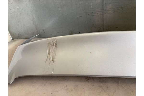 Recambio de aleron trasero para opel corsa b 1.7 d referencia OEM IAM 6719600   Recambio de aleron trasero para opel corsa b 1.7 d referencia OEM IAM 6719600