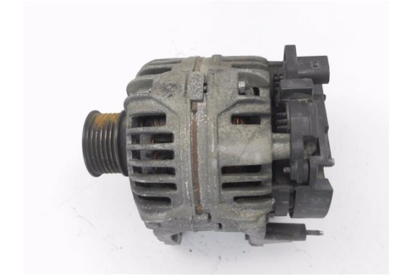 Recambio de alternador para volkswagen polo iii berlina (6n2) 1.4 conceptline referencia OEM IAM 037903025M 124325013  Recambio de alternador para volkswagen polo iii berlina (6n2) 1.4 conceptline referencia OEM IAM 037903025M 124325013