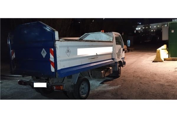 nissan cabstar del año 2000
