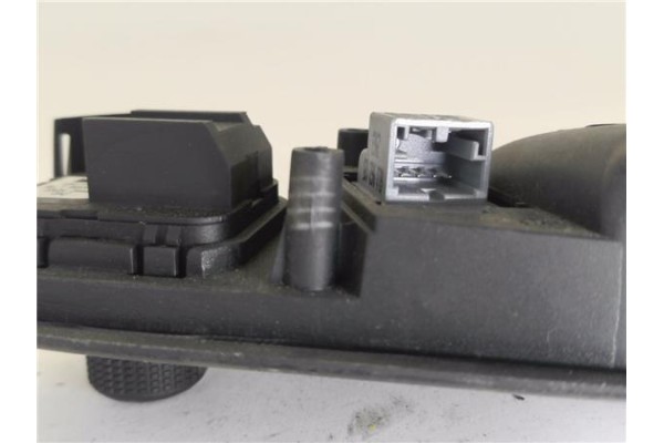 Recambio de manilla ext. puerta delantero izquierda para seat ibiza (6l1) 1.9 tdi referencia OEM IAM 6L1837113C   Recambio de manilla ext. puerta delantero izquierda para seat ibiza (6l1) 1.9 tdi referencia OEM IAM 6L1837113C