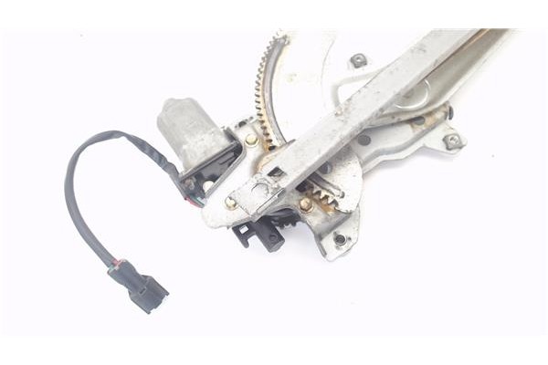 Recambio de mecanismo elevalunas delantero izquierdo para kia carnival 2.9 td referencia OEM IAM XH523PA  