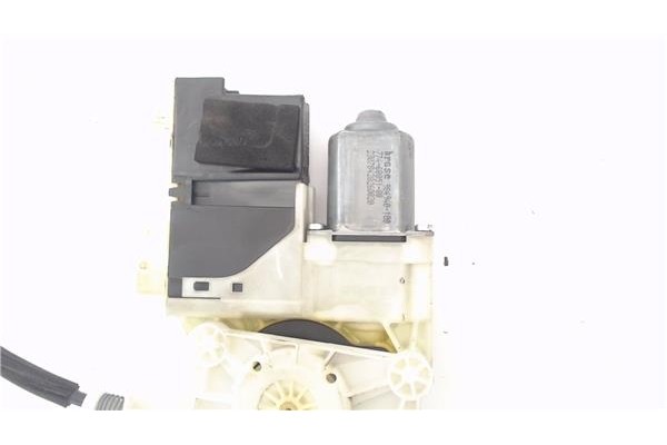 Recambio de mecanismo elevalunas delantero derecho para citroen c4 coupe 1.6 hdi referencia OEM IAM 9681576780  
