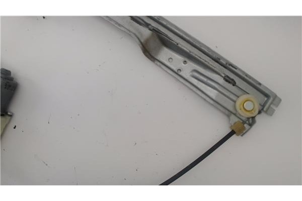 Recambio de mecanismo elevalunas delantero derecho para citroen c4 coupe 1.6 hdi referencia OEM IAM 9681576780  