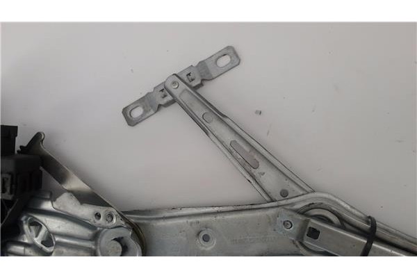 Recambio de mecanismo elevalunas delantero izquierdo para opel zafira 1.9 cdti referencia OEM IAM 994886101  