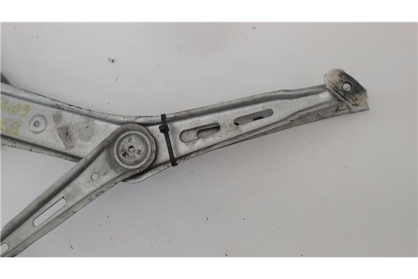 Recambio de mecanismo elevalunas delantero izquierdo para opel zafira 1.9 cdti referencia OEM IAM 994886101  